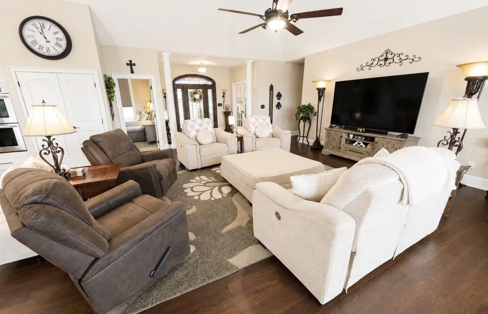 333 Moonlight Dr Vanleer, TN 37181