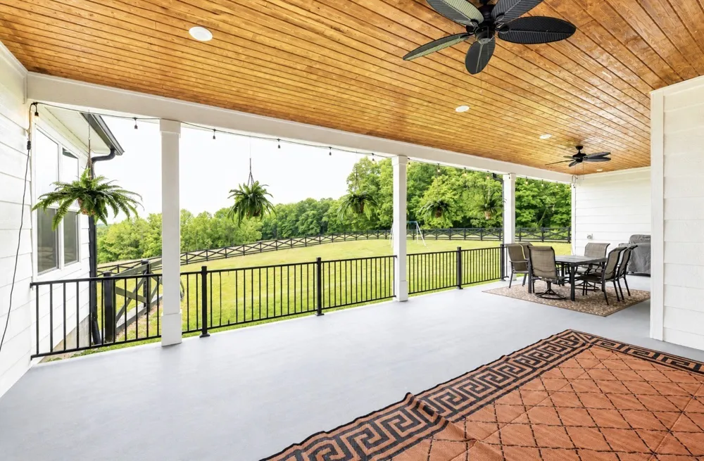 333 Moonlight Dr Vanleer, TN 37181