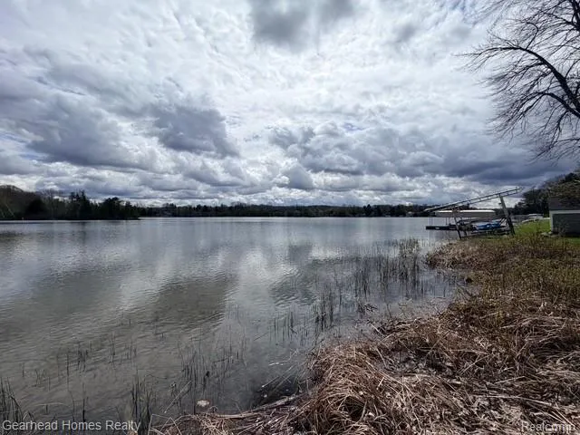 Sashabaw Road Independence Charter Township, MI 48348