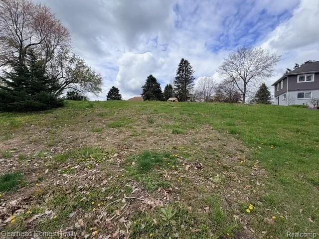 Sashabaw Road Independence Charter Township, MI 48348