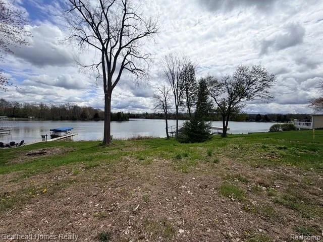 Sashabaw Road Independence Charter Township, MI 48348