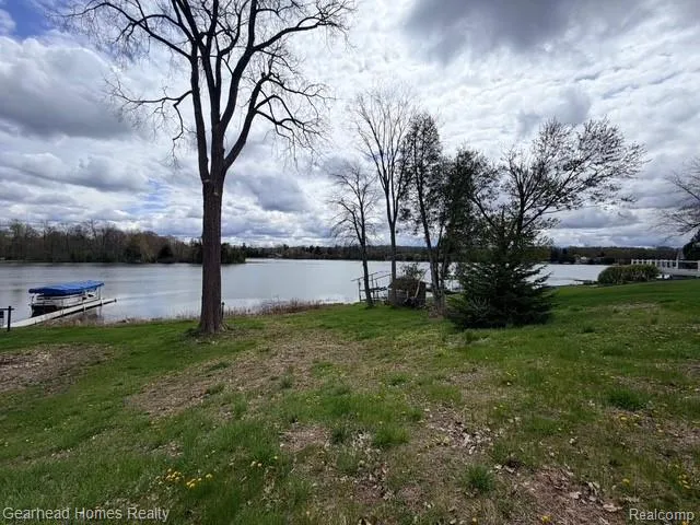 Sashabaw Road Independence Charter Township, MI 48348