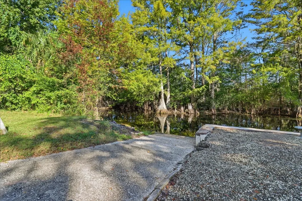 11641 E SALMON DRIVE Floral City, FL 34436
