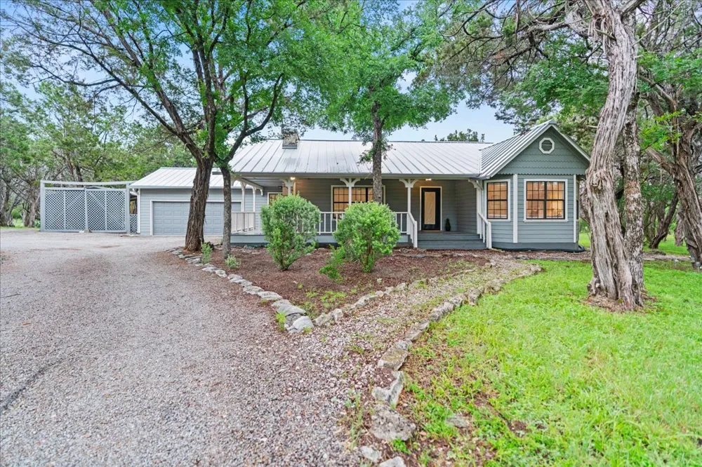 1401 Avenida Serena Marble Falls, TX 78654