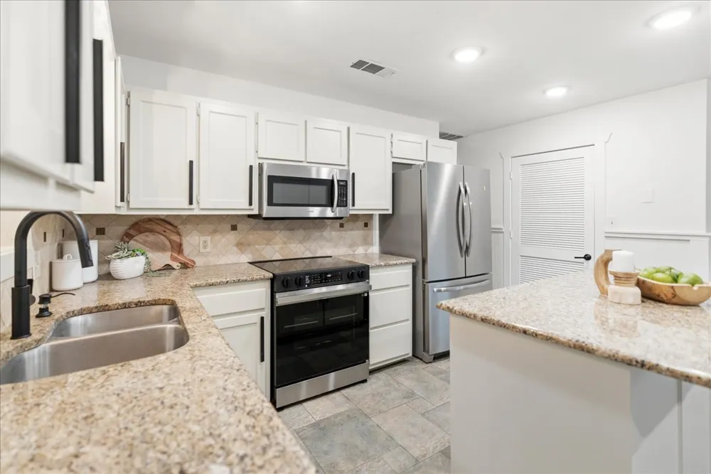 1401 Avenida Serena Marble Falls, TX 78654