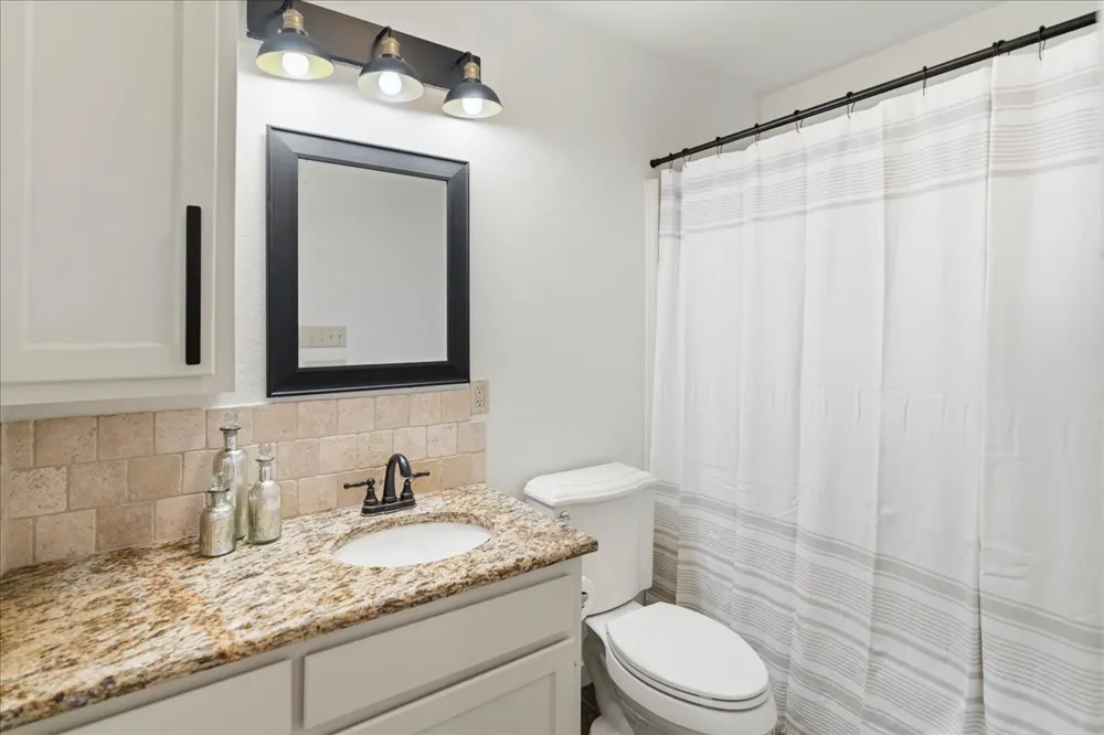 1401 Avenida Serena Marble Falls, TX 78654
