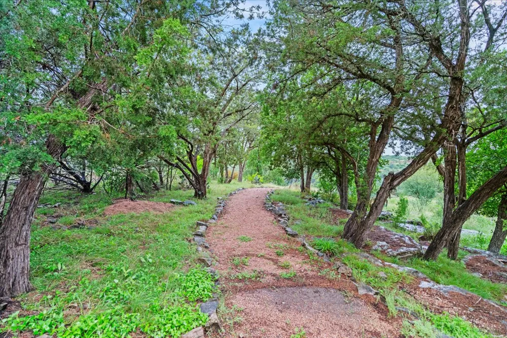 1401 Avenida Serena Marble Falls, TX 78654