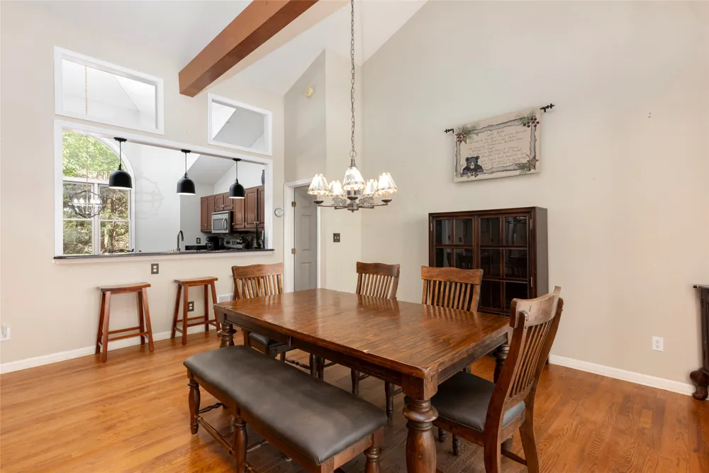 516 Cherokee Trace Lake Toxaway, NC 28747
