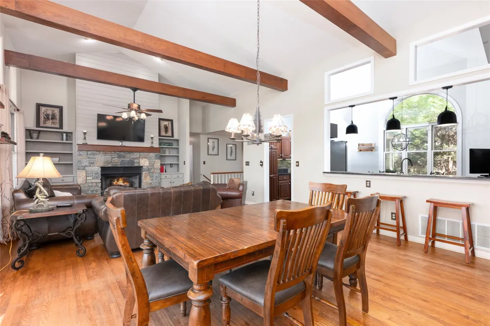 516 Cherokee Trace Lake Toxaway, NC 28747