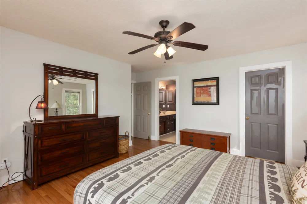 516 Cherokee Trace Lake Toxaway, NC 28747