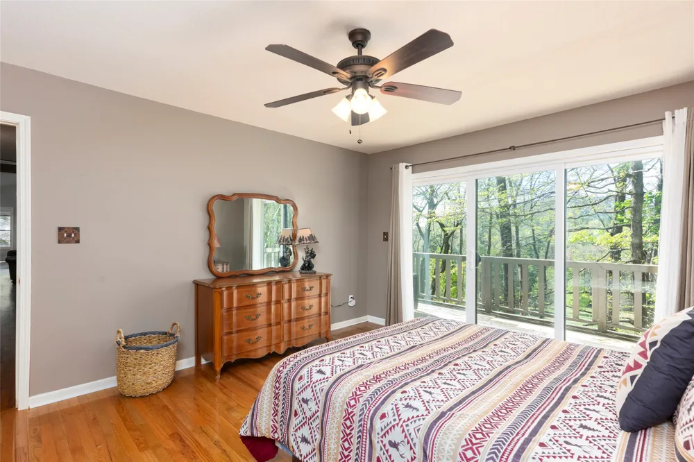 516 Cherokee Trace Lake Toxaway, NC 28747