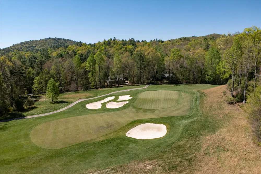 516 Cherokee Trace Lake Toxaway, NC 28747