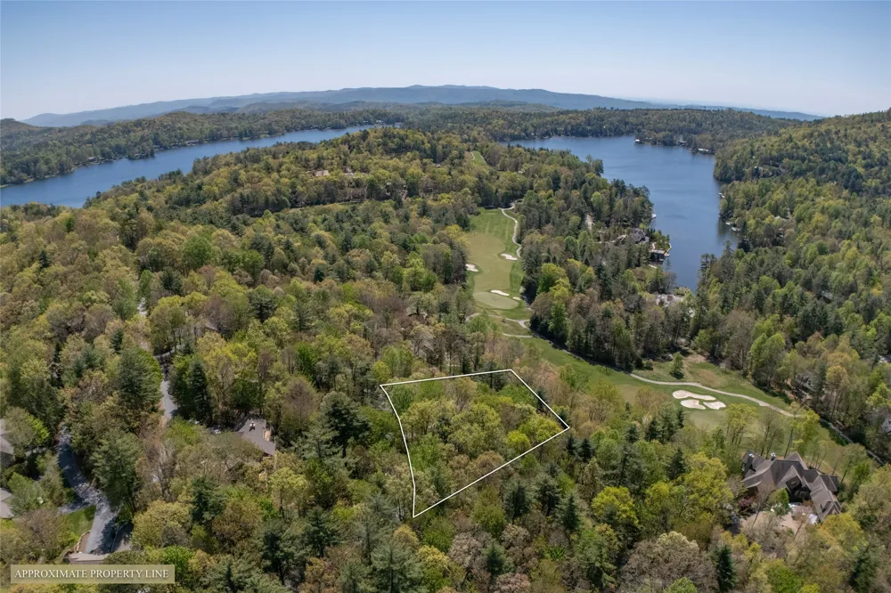 516 Cherokee Trace Lake Toxaway, NC 28747