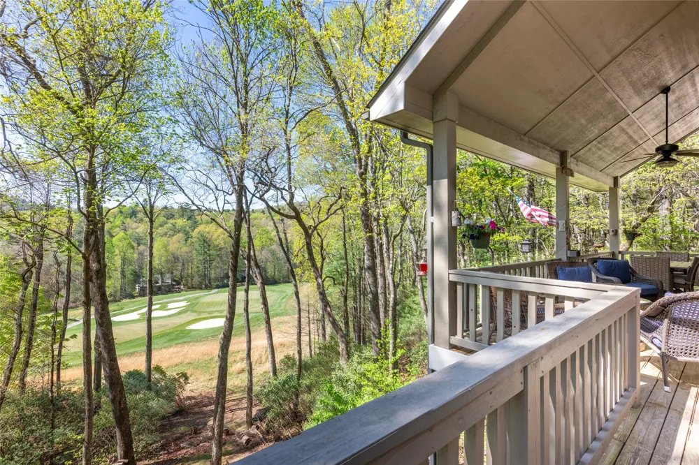 516 Cherokee Trace Lake Toxaway, NC 28747