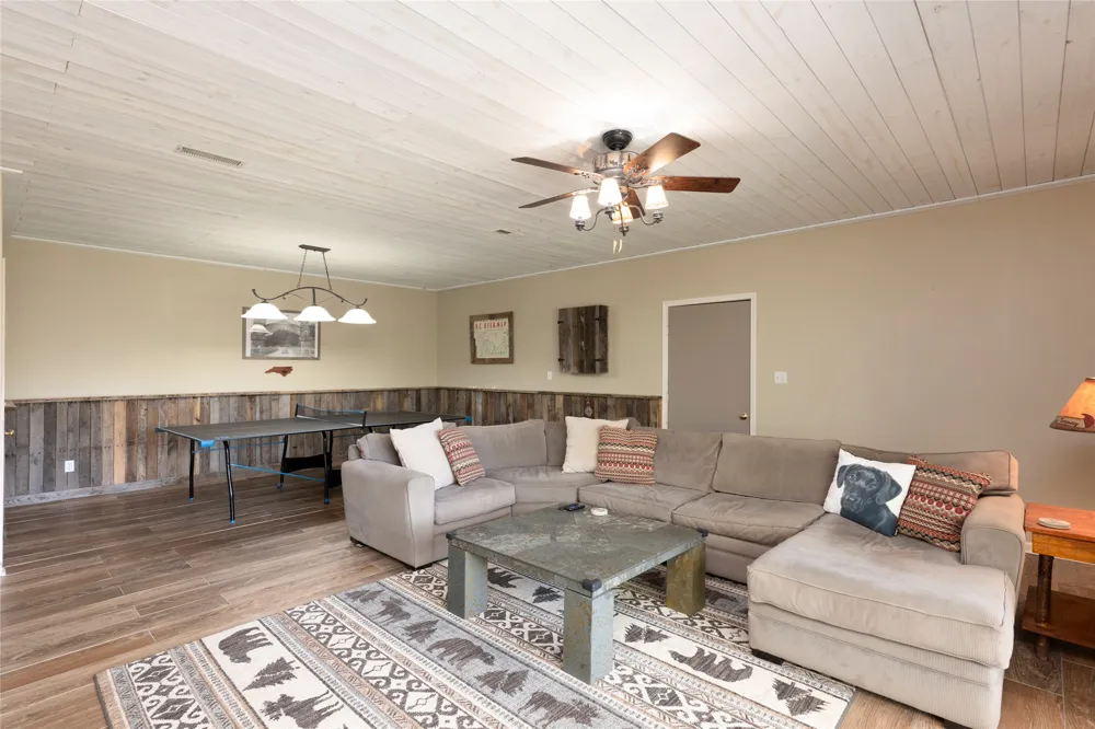 516 Cherokee Trace Lake Toxaway, NC 28747