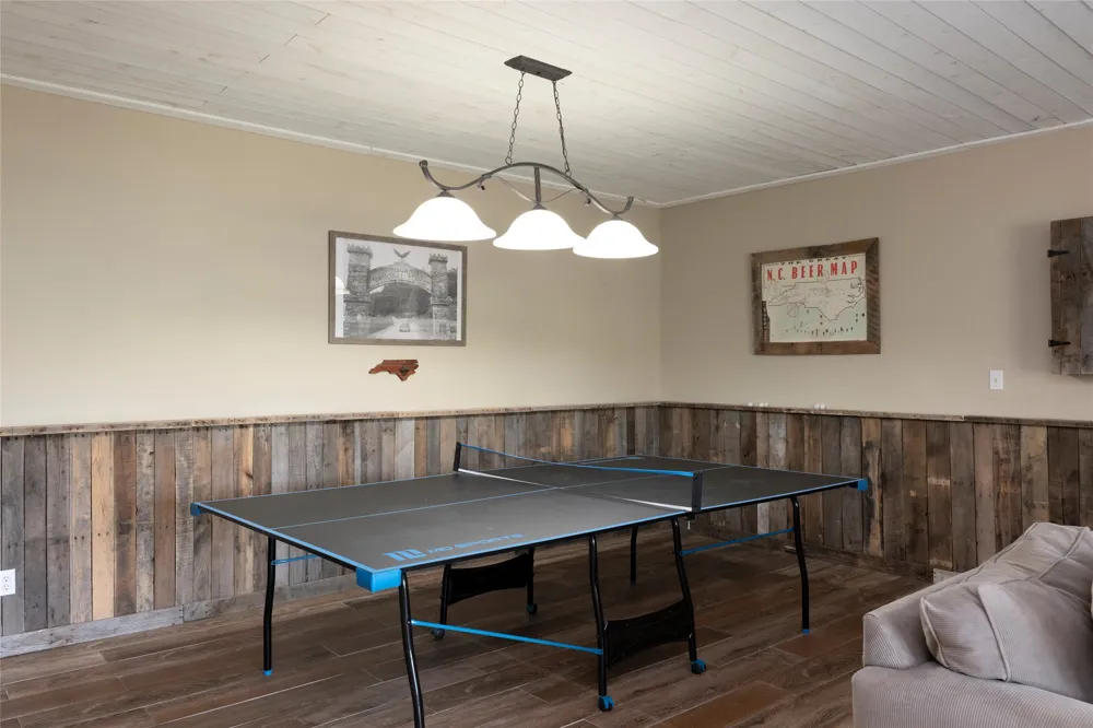 516 Cherokee Trace Lake Toxaway, NC 28747