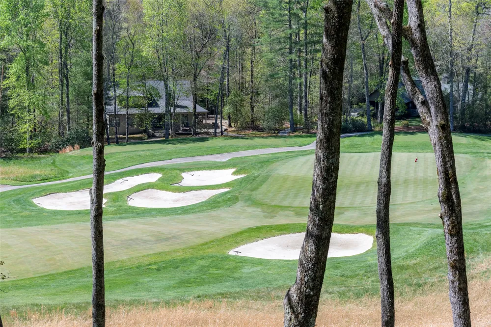 516 Cherokee Trace Lake Toxaway, NC 28747