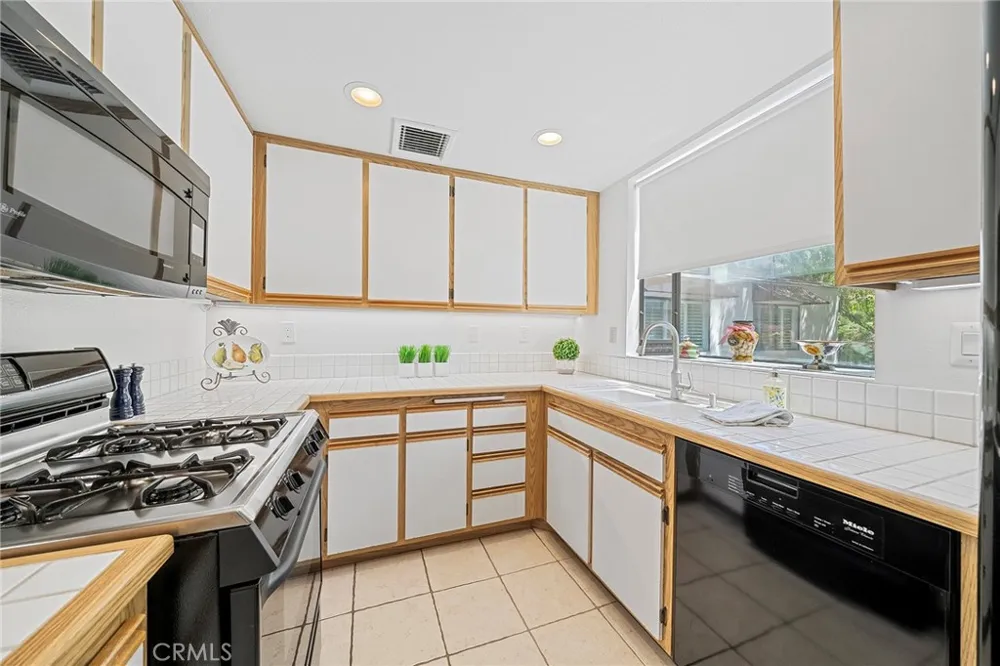 4277 Las Virgenes #1 Calabasas, CA 91302