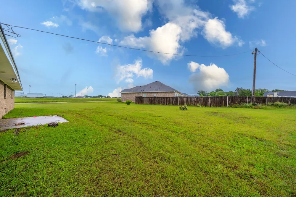 516 Venice Drive Italy, TX 76651