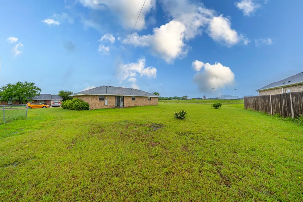 516 Venice Drive Italy, TX 76651