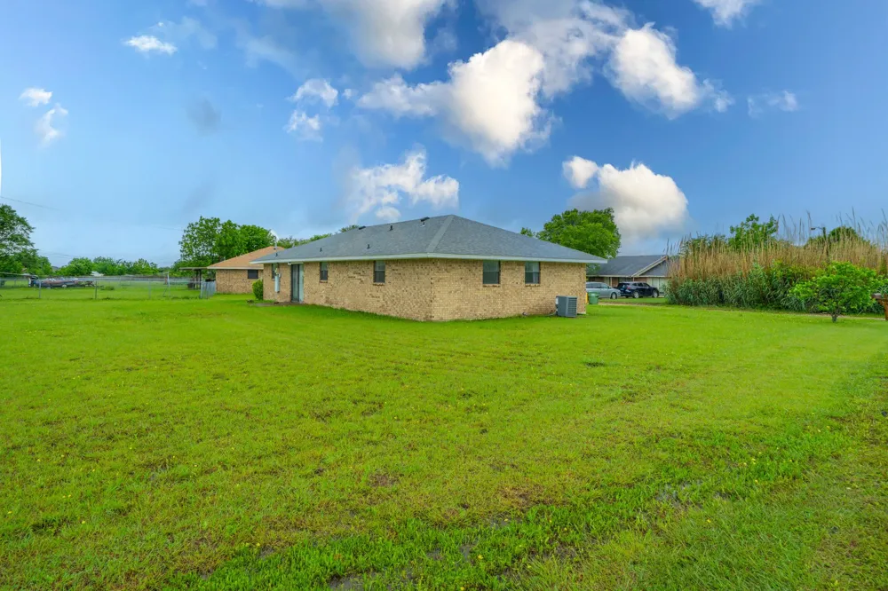 516 Venice Drive Italy, TX 76651