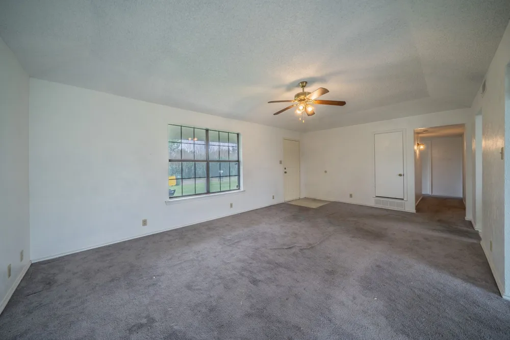 516 Venice Drive Italy, TX 76651