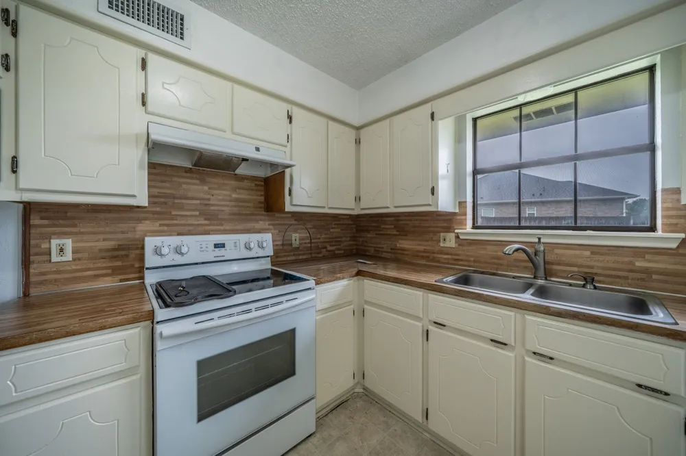 516 Venice Drive Italy, TX 76651