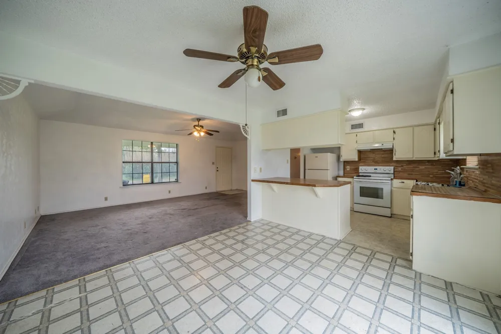 516 Venice Drive Italy, TX 76651
