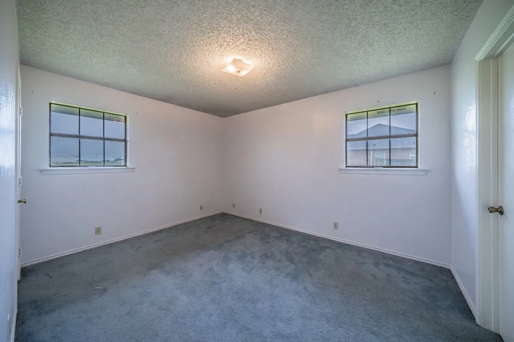 516 Venice Drive Italy, TX 76651