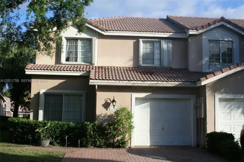 6200 NW 74th Ct