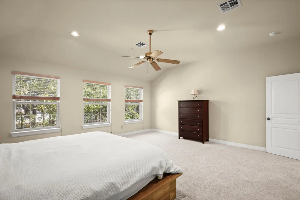 149 Spanish Oak Trail Elgin, TX 78621