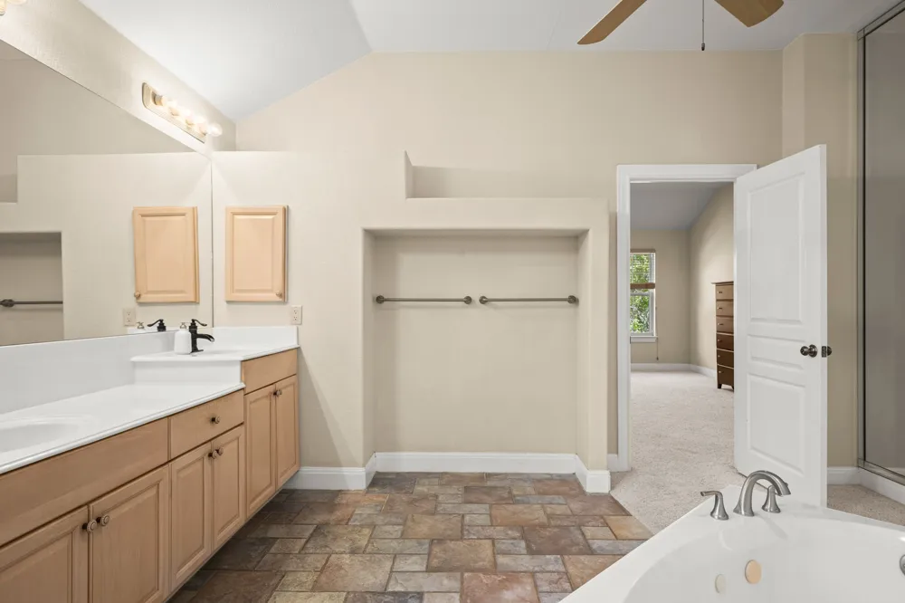 149 Spanish Oak Trail Elgin, TX 78621