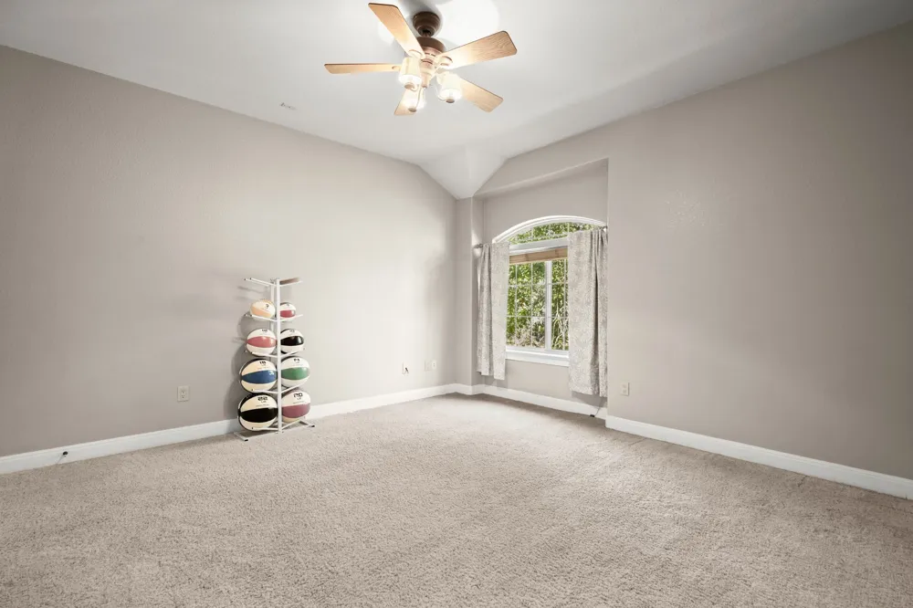 149 Spanish Oak Trail Elgin, TX 78621