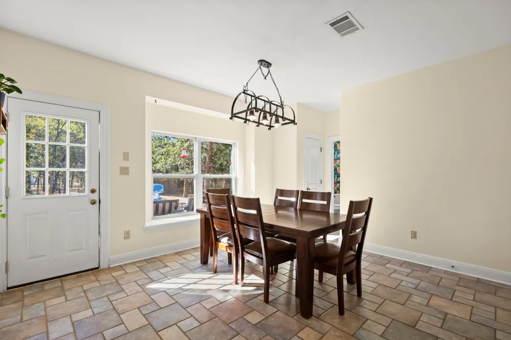 149 Spanish Oak Trail Elgin, TX 78621