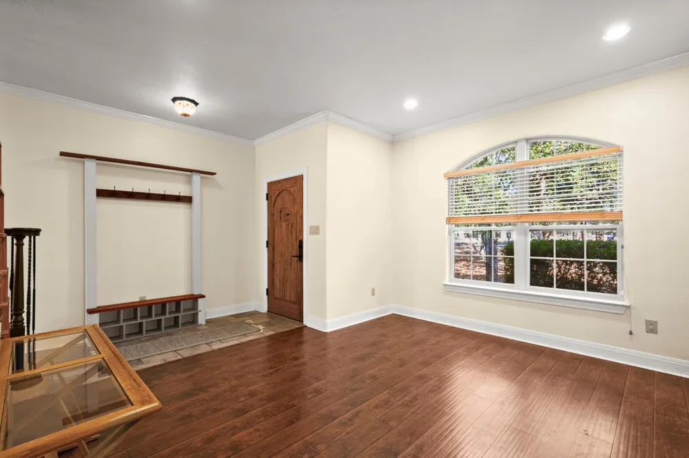 149 Spanish Oak Trail Elgin, TX 78621