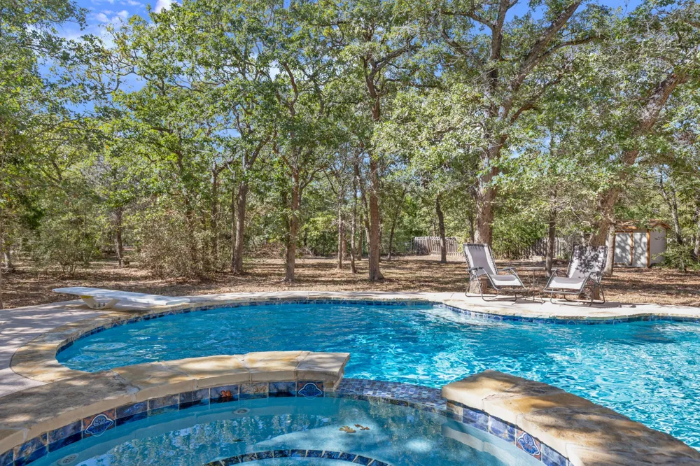 149 Spanish Oak Trail Elgin, TX 78621