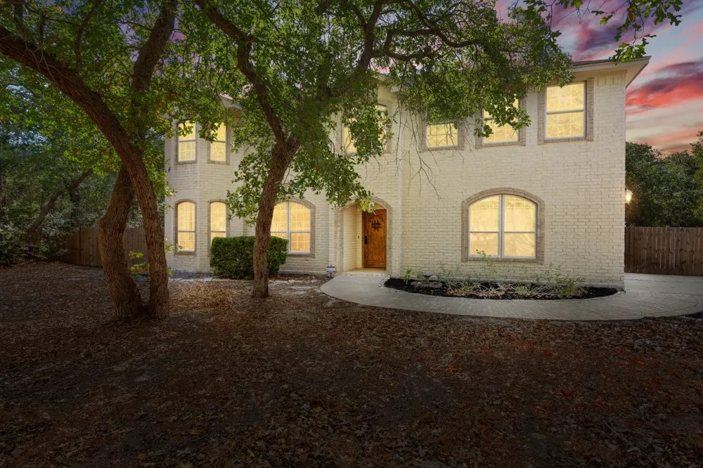 149 Spanish Oak Trail Elgin, TX 78621