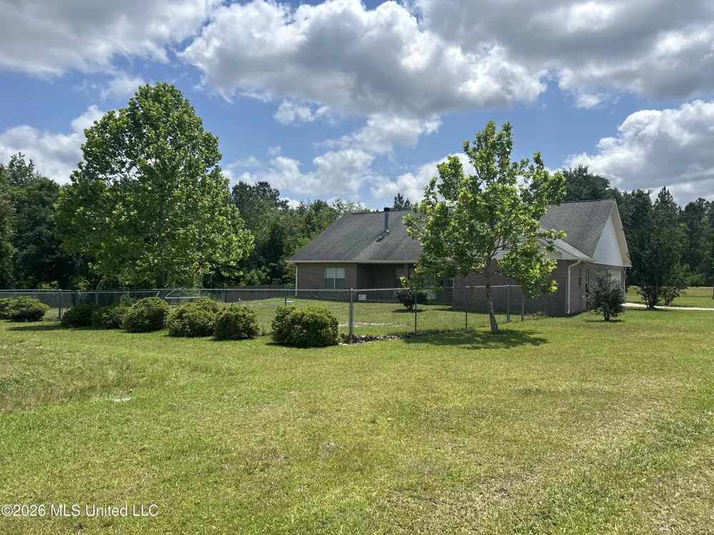 5480 Rocky Hill Dedeaux Road Kiln, MS 39556