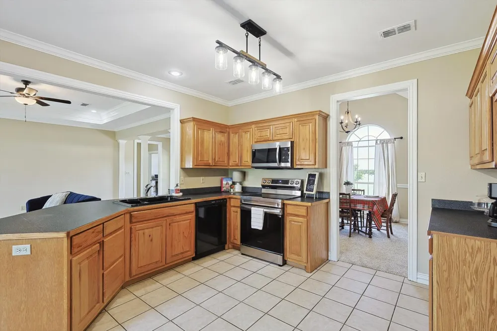 3289 Mitchell Road Krum, TX 76249