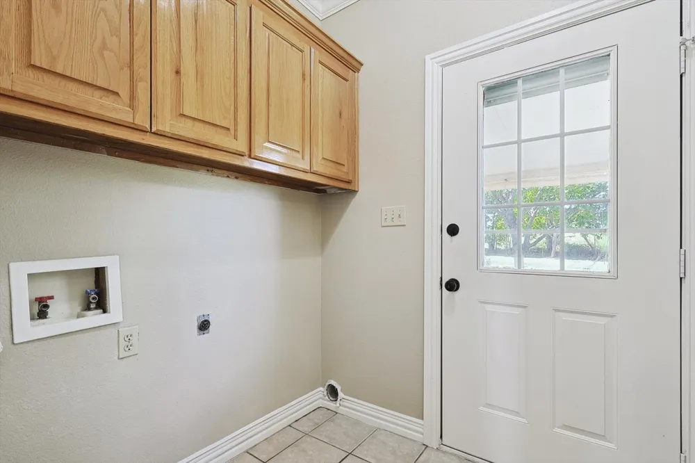 3289 Mitchell Road Krum, TX 76249