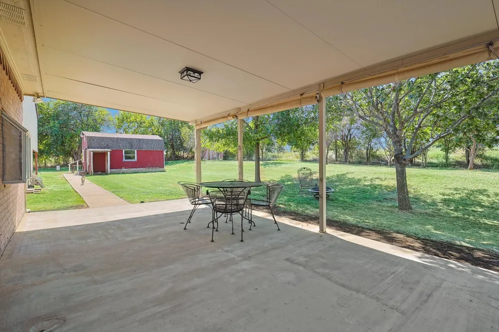 3289 Mitchell Road Krum, TX 76249