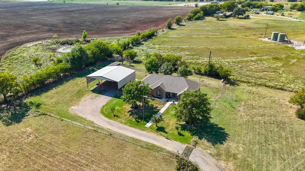 3289 Mitchell Road Krum, TX 76249