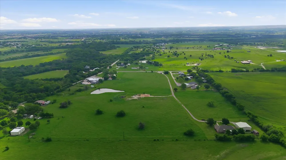 3289 Mitchell Road Krum, TX 76249
