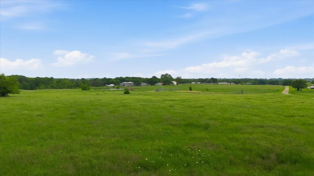 3289 Mitchell Road Krum, TX 76249