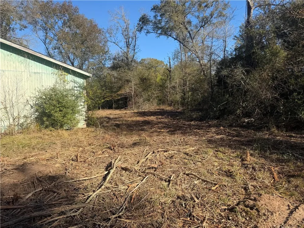 9301 Puddin Lane Madisonville, TX 77864