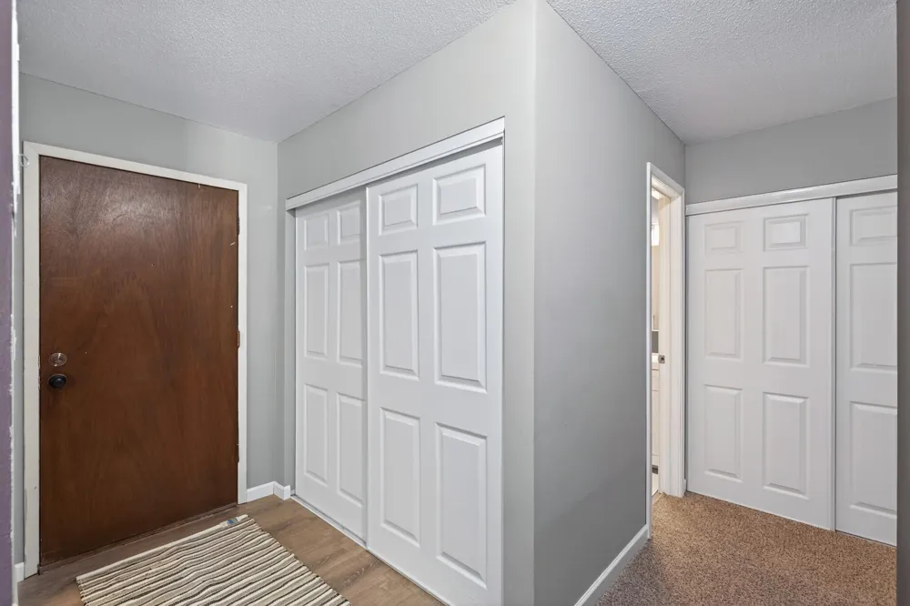 2011 E 122nd Street #D1 Burnsville, MN 55337