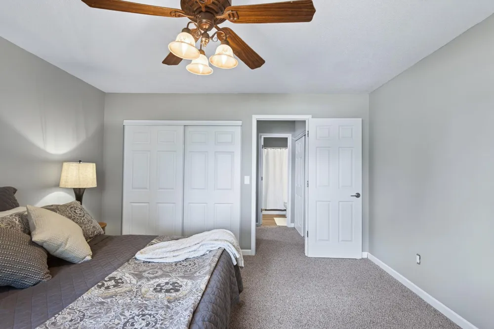 2011 E 122nd Street #D1 Burnsville, MN 55337