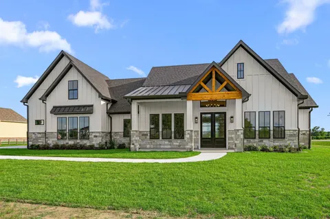 469 Ruby Drive
