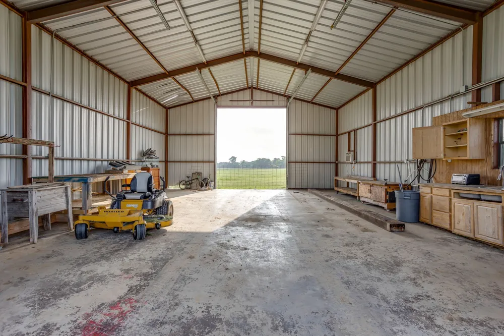 184 Hcr 1439 Covington, TX 76636