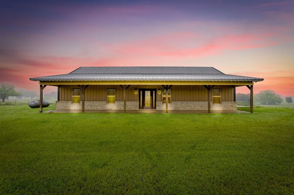 184 Hcr 1439 Covington, TX 76636